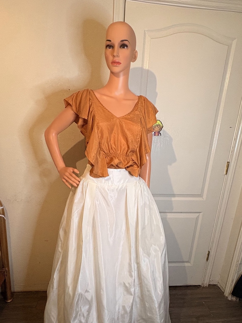 Vera Wang Elegant Maxi Skirt
